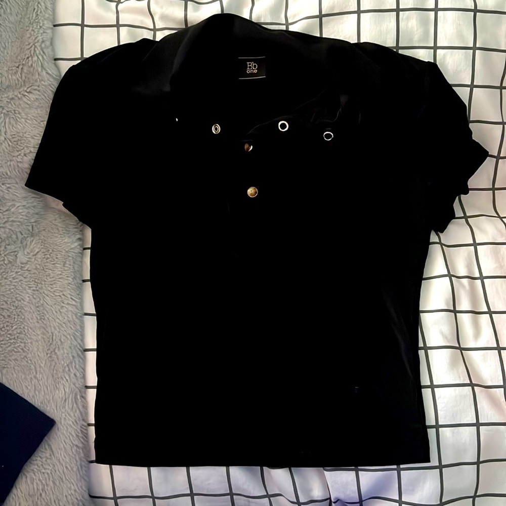 Worn once but too small, it is a cute black t shirt